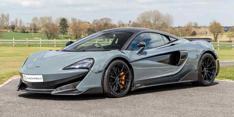 McLaren 600LT oil capacity carfixlib.com