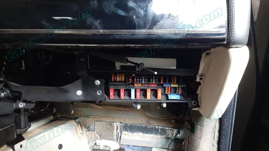 Rolls Royce  Phantom Passenger Fuse Box