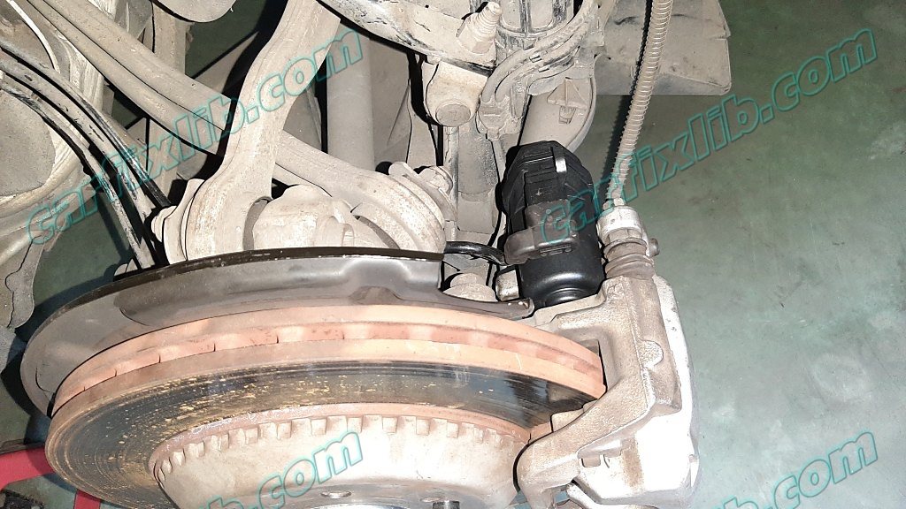 install new Mercedes parking brake motor